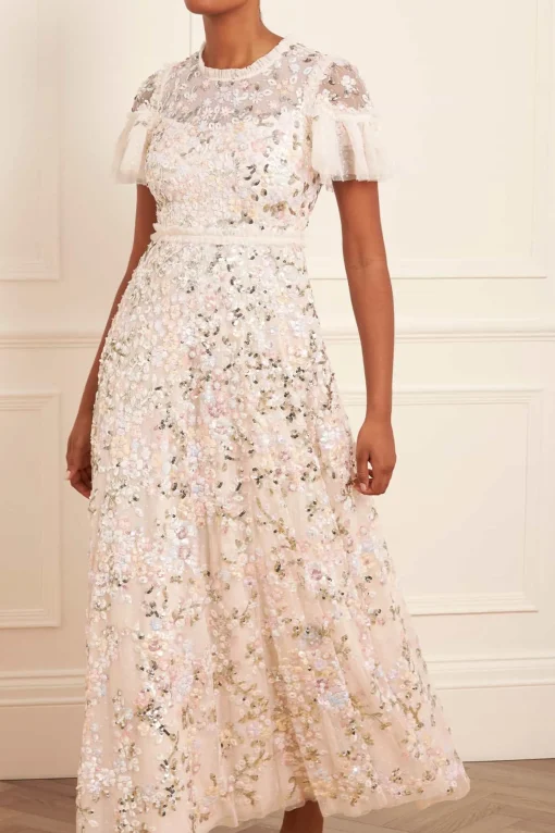 Dream Garland Gloss Round Neck Gown