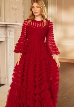 La Vie En Rose Round Neck Gown