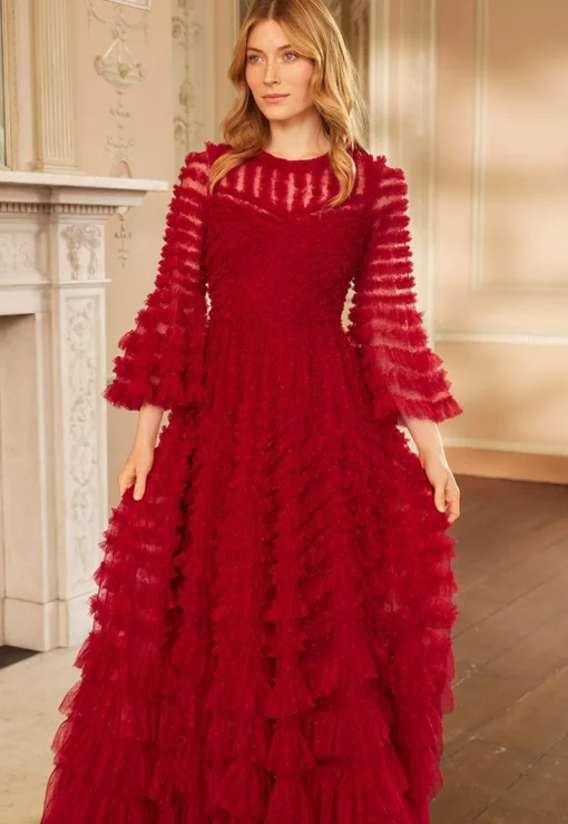 La Vie En Rose Round Neck Gown