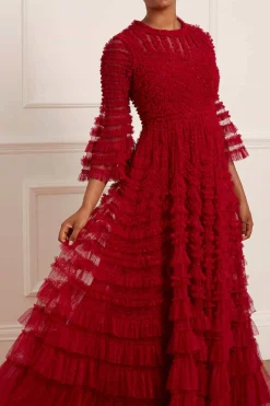 La Vie En Rose Round Neck Gown