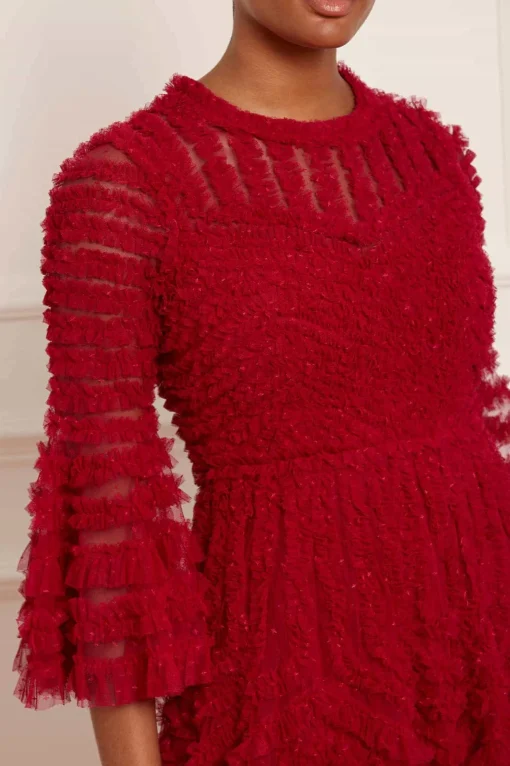 La Vie En Rose Round Neck Gown