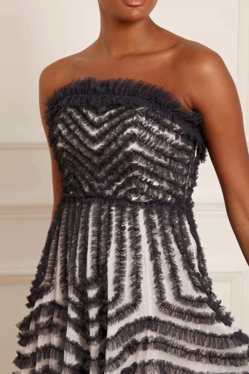 La Vie En Rose Strapless Gown